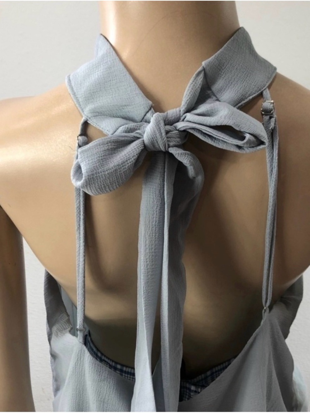 essue Pale Gray Backless Halter Tie-Back Dress